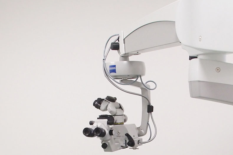 手術顕微鏡カールツァイス OPMI VISU 150